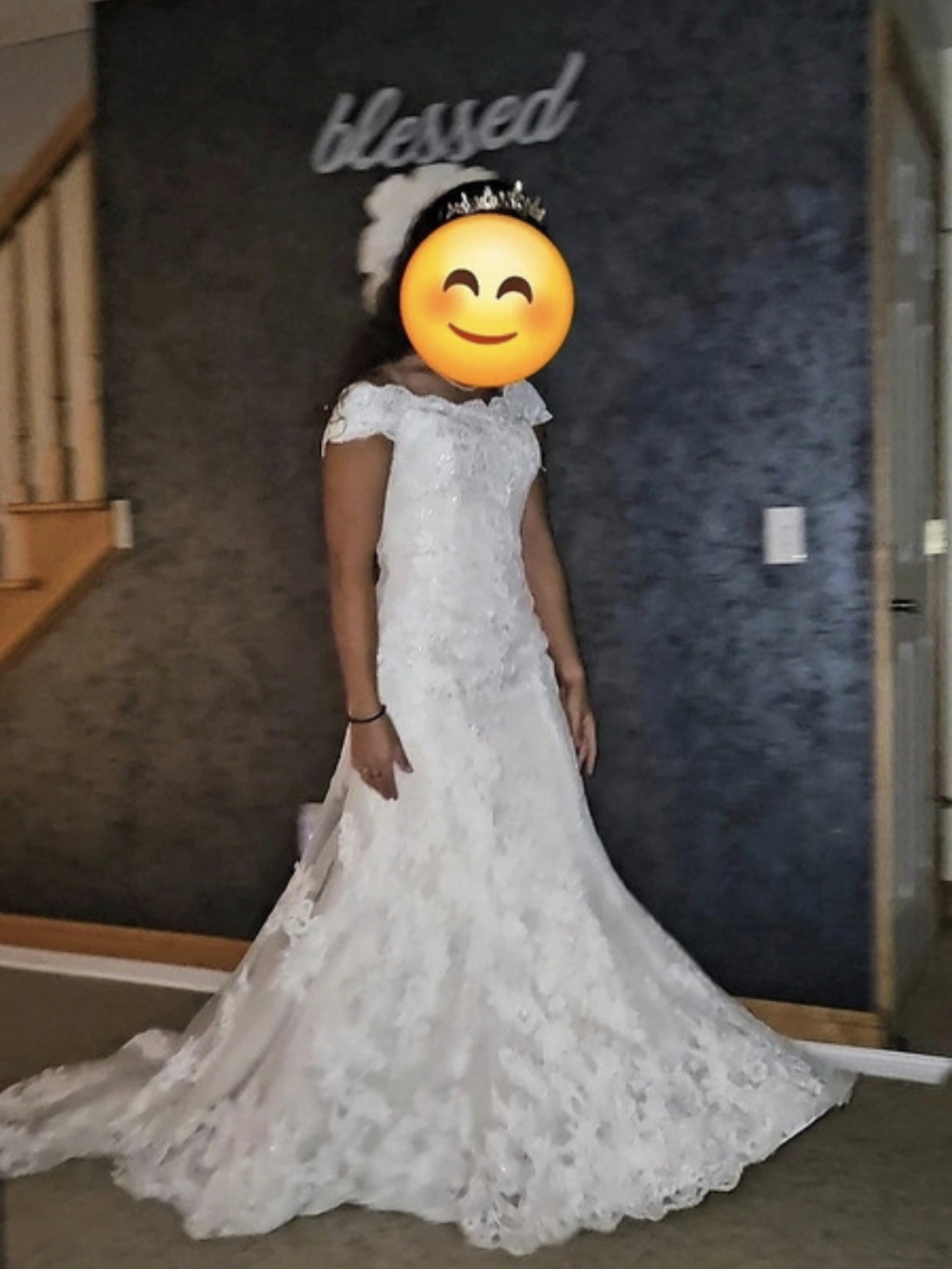 Davids Bridal White Lace Mermaid Wedding Dress | Size 4